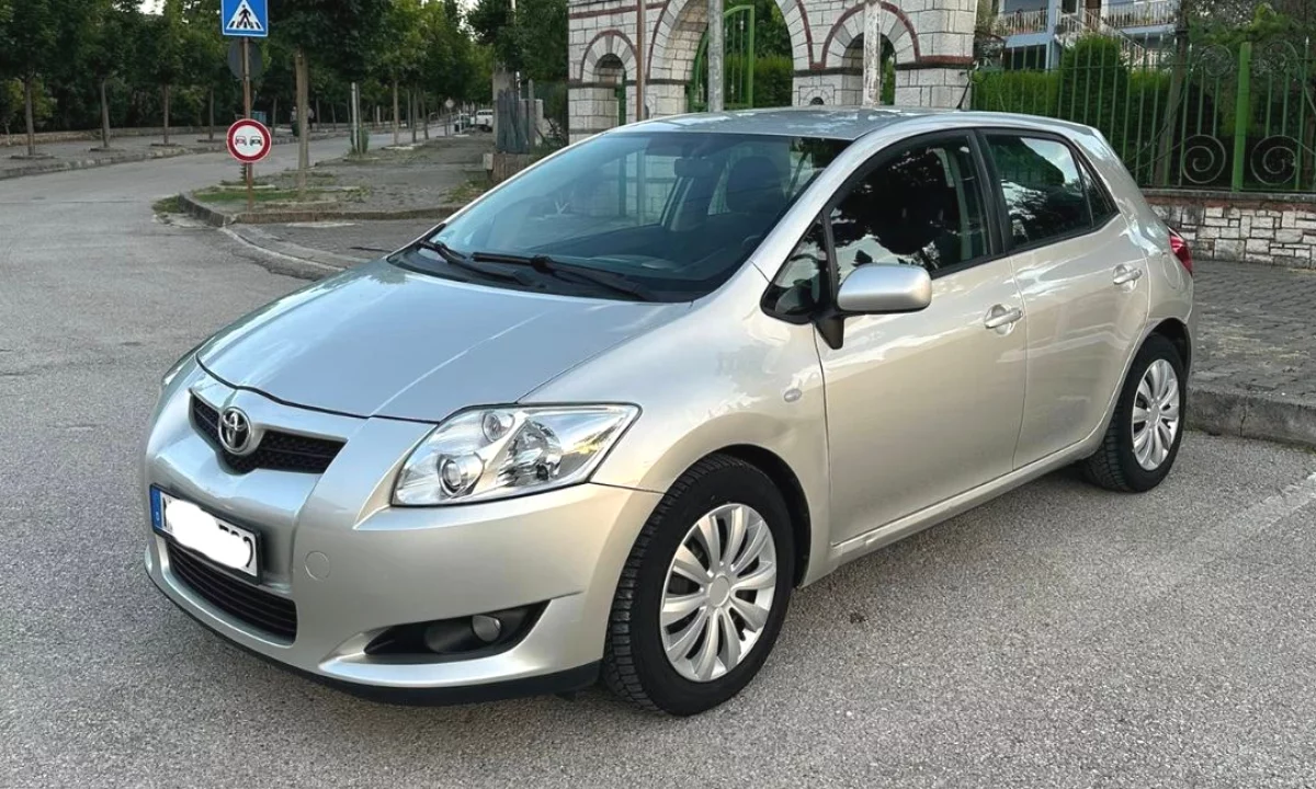 Makina ne shitje ne Vlore, Toyota, 2010 Diesel,Kambio Manual Pagesa 4,300  Euro.