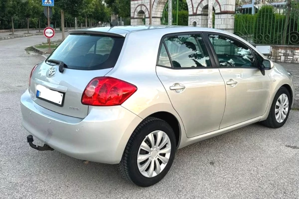 Makina ne shitje ne Vlore, Toyota, 2010 Diesel,Kambio Manual Pagesa 4,300  Euro.