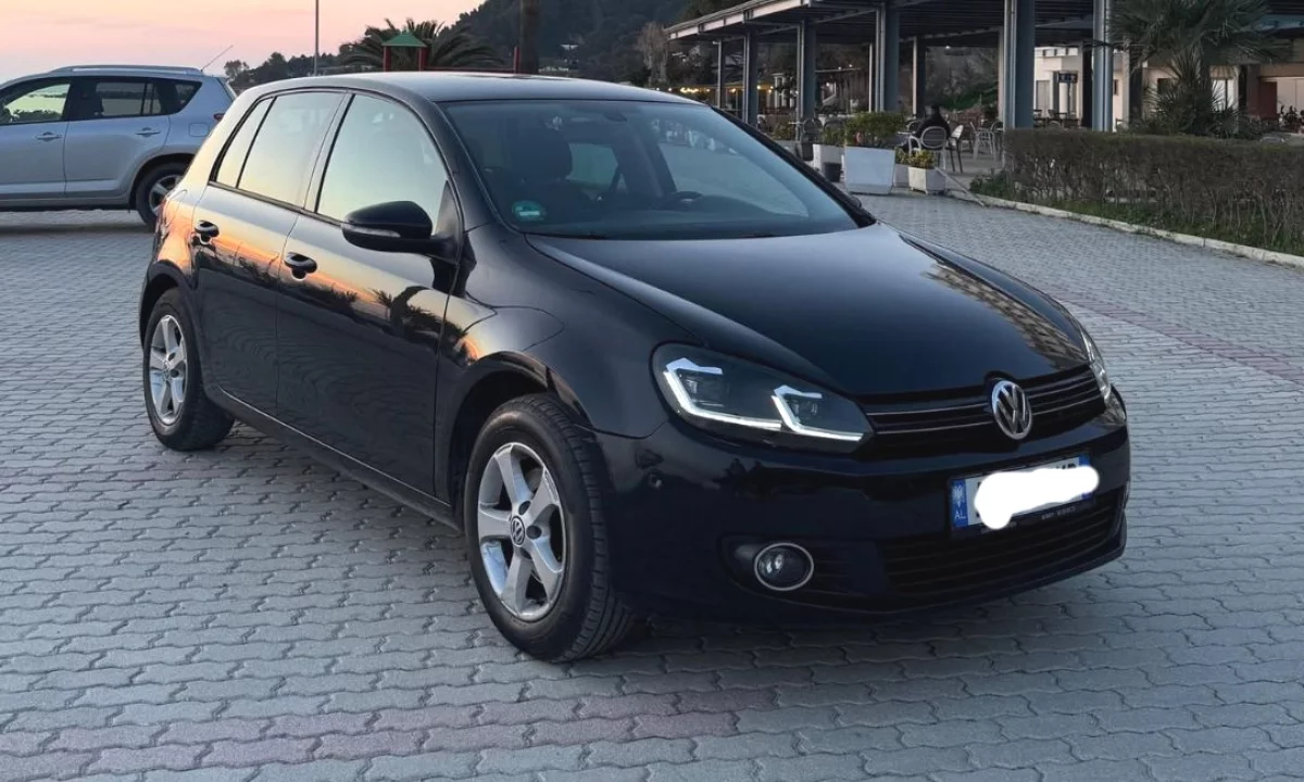Makina ne shitje ne Tirane, Volkswagen, 2010 Benzine,Kambio Manual Pagesa 2,800  Euro.
