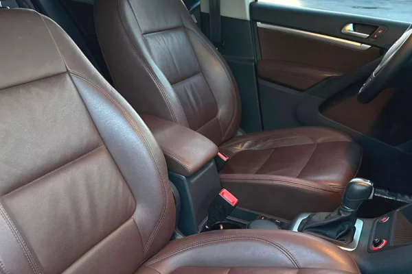 Makina ne shitje ne Shkoder, Volkswagen, 2013 Diesel,Kambio Automatik Pagesa 8,400  Euro.