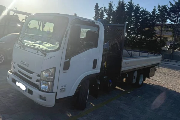 Makina ne shitje ne Tirane, Isuzu, 2018 Diesel,Kambio Manual Pagesa 37,000  Euro.
