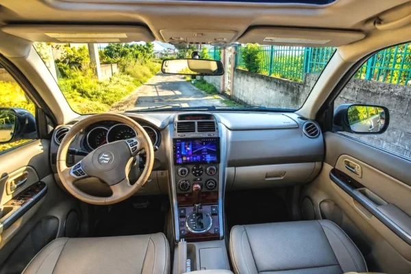 Makina ne shitje ne Tirane, Suzuki, 2009 Benzine,Kambio Automatik Pagesa 5,800  Euro.