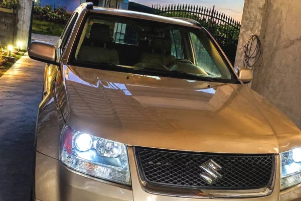 Makina ne shitje ne Tirane, Suzuki, 2009 Benzine,Kambio Automatik Pagesa 5,800  Euro.