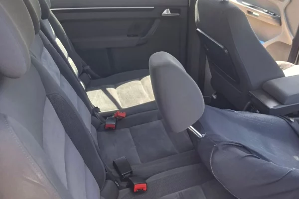 Auto in Vendita a Tirana, Volkswagen, 2011 Diesel,Kambio Automatik Pagamento 6,800  Euro.