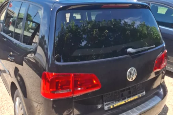 Auto in Vendita a Tirana, Volkswagen, 2011 Diesel,Kambio Automatik Pagamento 6,800  Euro.
