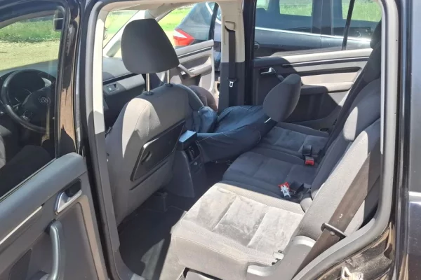 Auto in Vendita a Tirana, Volkswagen, 2011 Diesel,Kambio Automatik Pagamento 6,800  Euro.