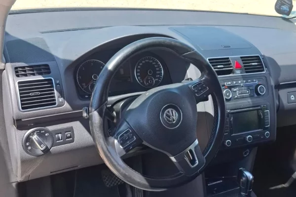 Auto in Vendita a Tirana, Volkswagen, 2011 Diesel,Kambio Automatik Pagamento 6,800  Euro.