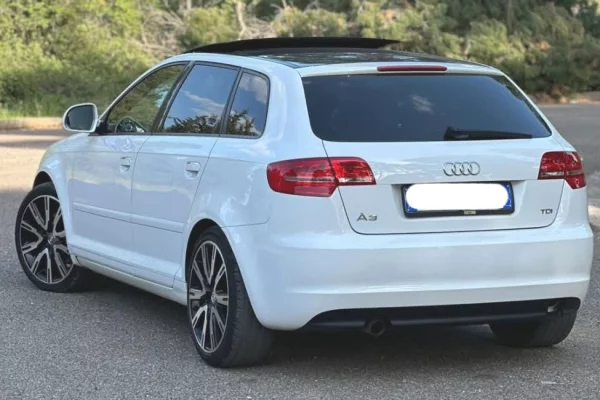 Auto in Vendita a Durazzo, Audi, 2011 Diesel,Kambio Automatik Pagamento 6,500  Euro.