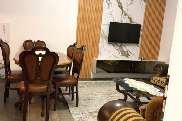 Shtepi me qera 2+1 ne Tirane - 500 Euro