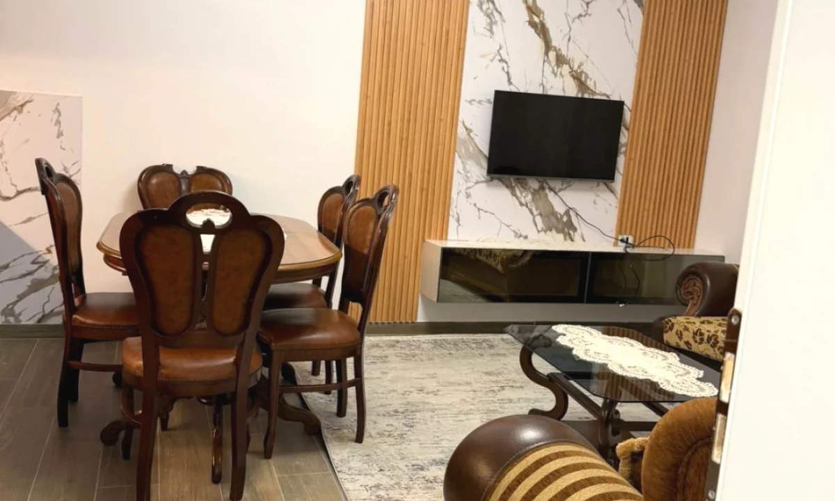 Shtepi me qera Shtepi Private ne Tirane, 2+1, Mobilimi E mobiluar, Pagesa 500  Euro.