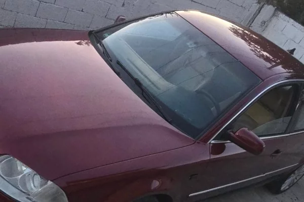 Makina ne shitje ne Tirane, Volkswagen, 2001 Diesel,Kambio Automatik Pagesa 2,000  Euro.