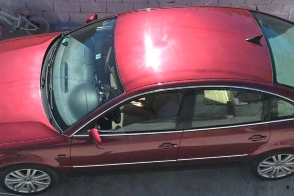 Makina ne shitje ne Tirane, Volkswagen, 2001 Diesel,Kambio Automatik Pagesa 2,000  Euro.