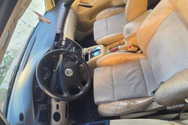 Makina ne shitje ne Tirane, Volkswagen, 2001 Diesel,Kambio Automatik Pagesa 2,000  Euro.