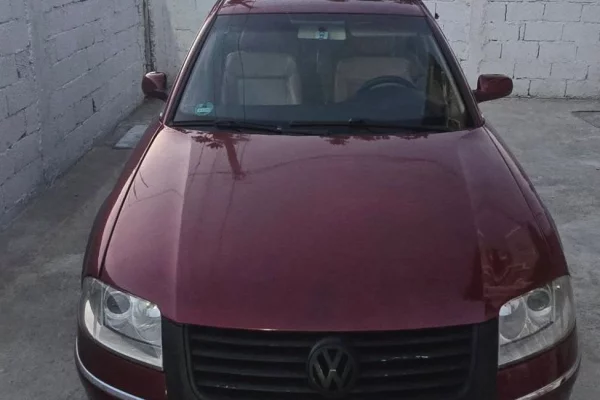 Makina ne shitje ne Tirane, Volkswagen, 2001 Diesel,Kambio Automatik Pagesa 2,000  Euro.