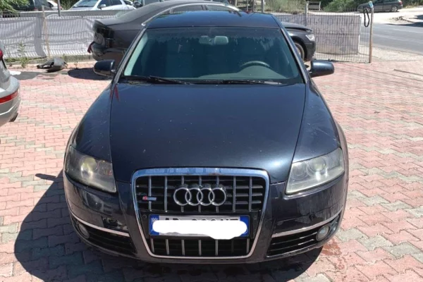 Makina ne shitje ne Tirane, Audi, 2007 Diesel,Kambio Automatik Pagesa 250,000  Leke.