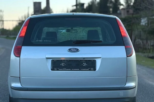 Makina ne shitje ne Elbasan, Ford, 2007 Diesel,Kambio Manual Pagesa 2,800  Euro.