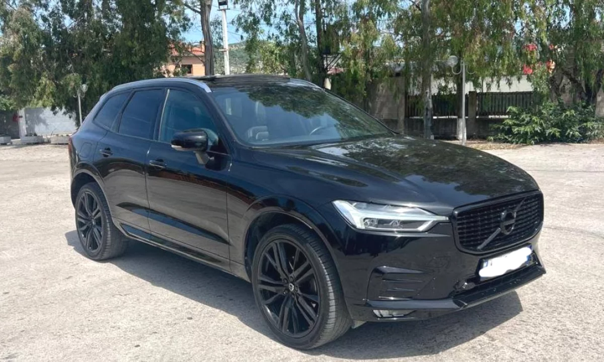 Makina ne shitje ne Durres, Volvo, 2019 Diesel,Kambio Automatik Pagesa 22,000  Euro.