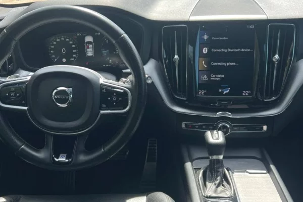 Makina ne shitje ne Durres, Volvo, 2019 Diesel,Kambio Automatik Pagesa 22,000  Euro.