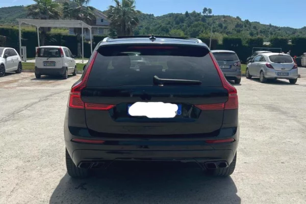 Makina ne shitje ne Durres, Volvo, 2019 Diesel,Kambio Automatik Pagesa 22,000  Euro.