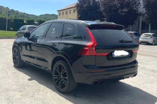 Makina ne shitje ne Durres, Volvo, 2019 Diesel,Kambio Automatik Pagesa 22,000  Euro.