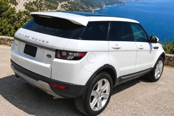 Makina ne shitje ne Tirane, Rover, 2015 Benzine,Kambio Automatik Pagesa 12,500  Euro.