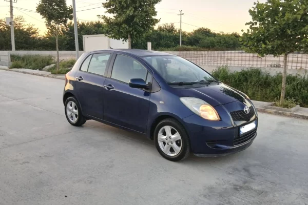 Makina ne shitje ne Durres, Toyota, 2006 Diesel,Kambio Automatik Pagesa 4,300  Euro.