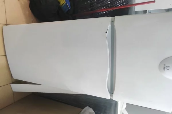 Mobilje dhe Elektroshtepiake ne Tirane - 8,000 Leke