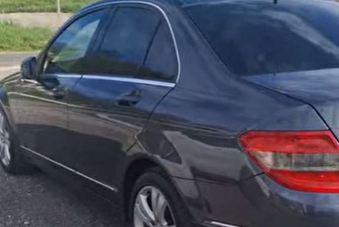 Makina ne shitje ne Tirane - 6,500 Euro