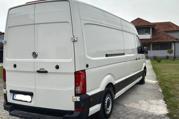 Makina ne shitje ne Tirane, Volkswagen, 2017 Diesel,Kambio Automatik Pagesa 13,500  Euro.