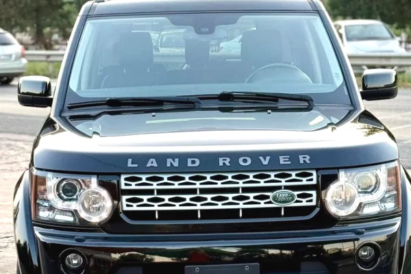Makina ne shitje ne Elbasan, Land Rover, 2013 Diesel,Kambio Automatik Pagesa 14,500  Euro.