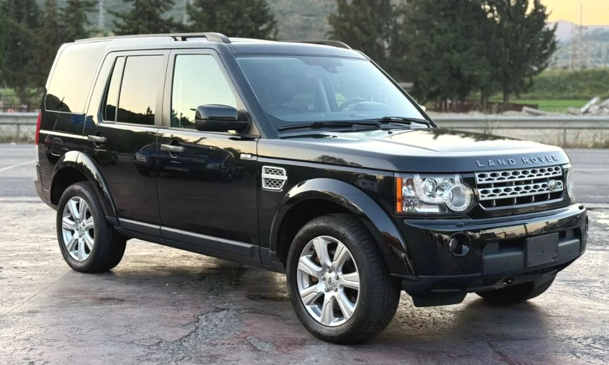 Makina ne shitje ne Elbasan, Land Rover, 2013 Diesel,Kambio Automatik Pagesa 14,500  Euro.