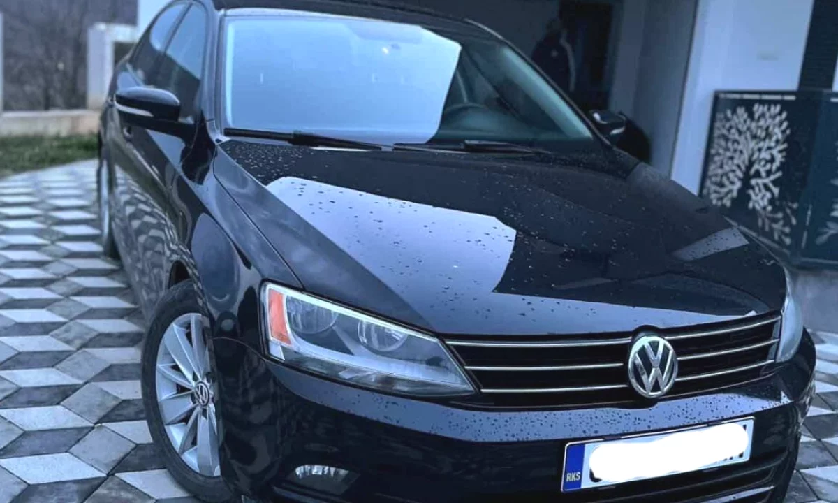 Makina ne shitje ne Prishtine, Volkswagen, 2015 Diesel,Kambio Automatik Pagesa 11,000  Euro.
