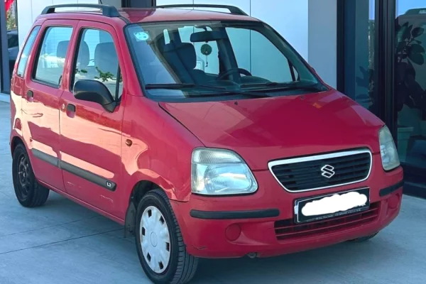 Makina ne shitje ne Tirane, Suzuki, 2001 Benzine,Kambio Automatik Pagesa 1,700  Euro.