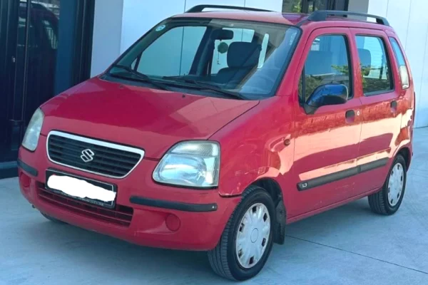 Makina ne shitje ne Tirane - 1,700 Euro