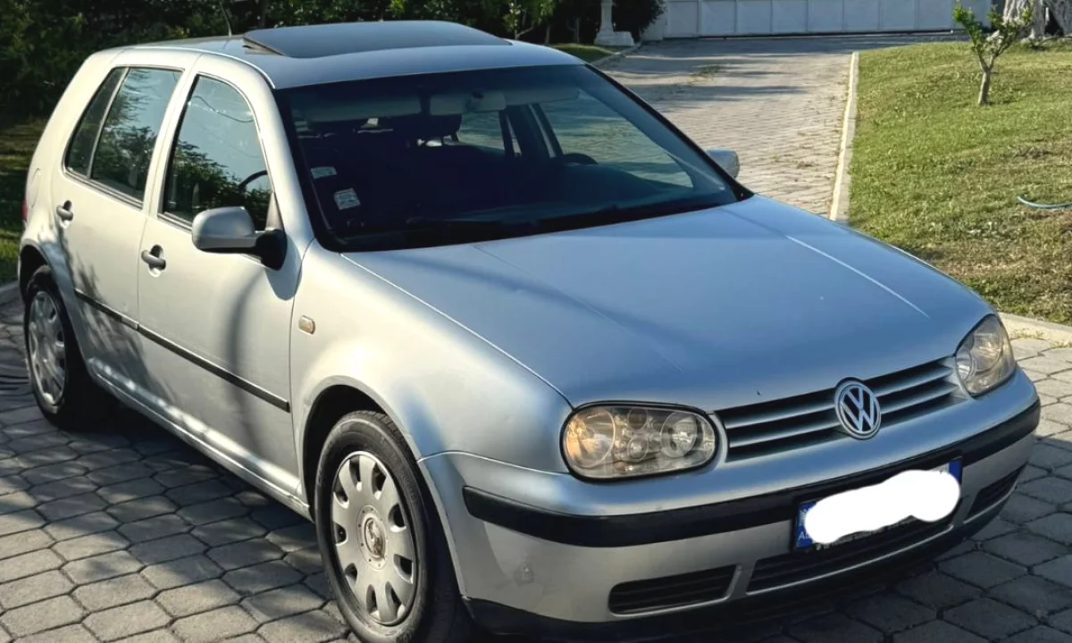 Makina ne shitje ne Tirane, Volkswagen, 2003 Diesel,Kambio Manual Pagesa 200,000  Leke.