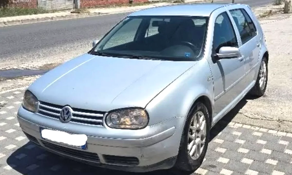 Makina ne shitje ne Durres, Volkswagen, 1999 Diesel,Kambio Manual Pagesa 125,000  Leke.