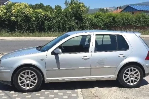 Makina ne shitje ne Durres, Volkswagen, 1999 Diesel,Kambio Manual Pagesa 125,000  Leke.