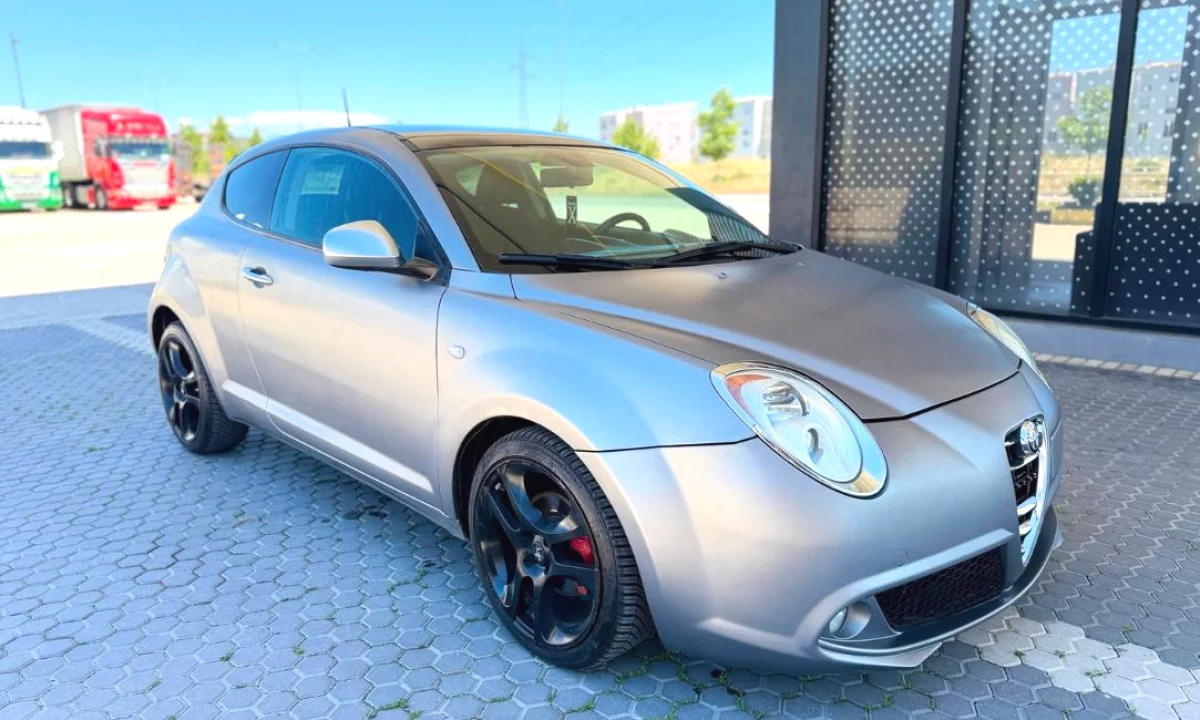 Makina ne shitje ne Tirane, Alfa Romeo, 2015 Diesel,Kambio Manual Pagesa 2,600  Euro.