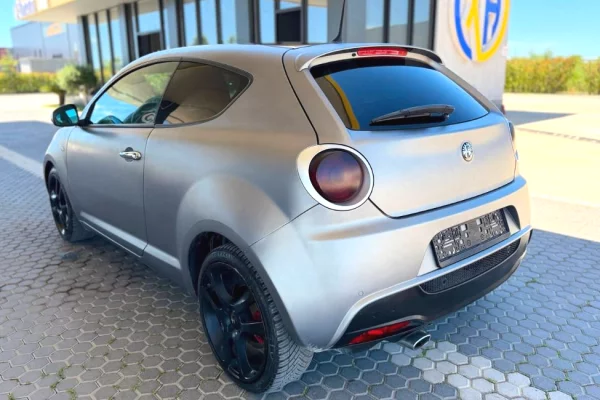 Makina ne shitje ne Tirane, Alfa Romeo, 2015 Diesel,Kambio Manual Pagesa 2,600  Euro.