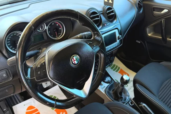Makina ne shitje ne Tirane, Alfa Romeo, 2015 Diesel,Kambio Manual Pagesa 2,600  Euro.