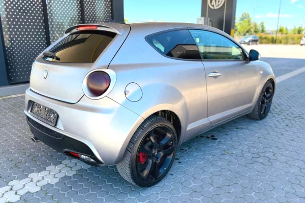 Makina ne shitje ne Tirane, Alfa Romeo, 2015 Diesel,Kambio Manual Pagesa 2,600  Euro.