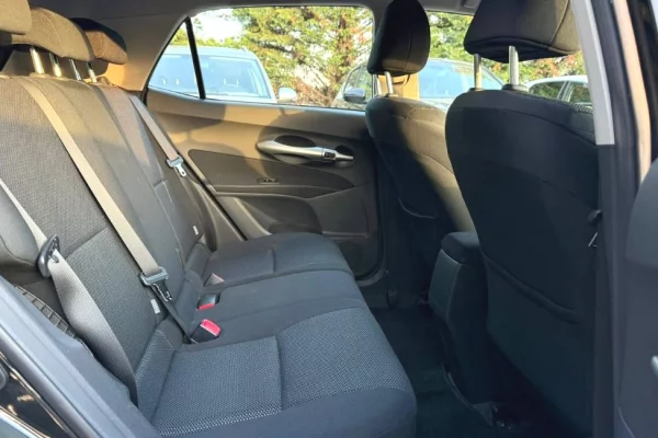 Makina ne shitje ne Tirane, Toyota, 2011 Benzine,Kambio Automatik Pagesa 6,700  Euro.