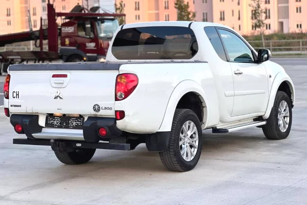 Makina ne shitje ne Tirane, Mitsubishi, 2016 Diesel,Kambio Manual Pagesa 15,500  Euro.
