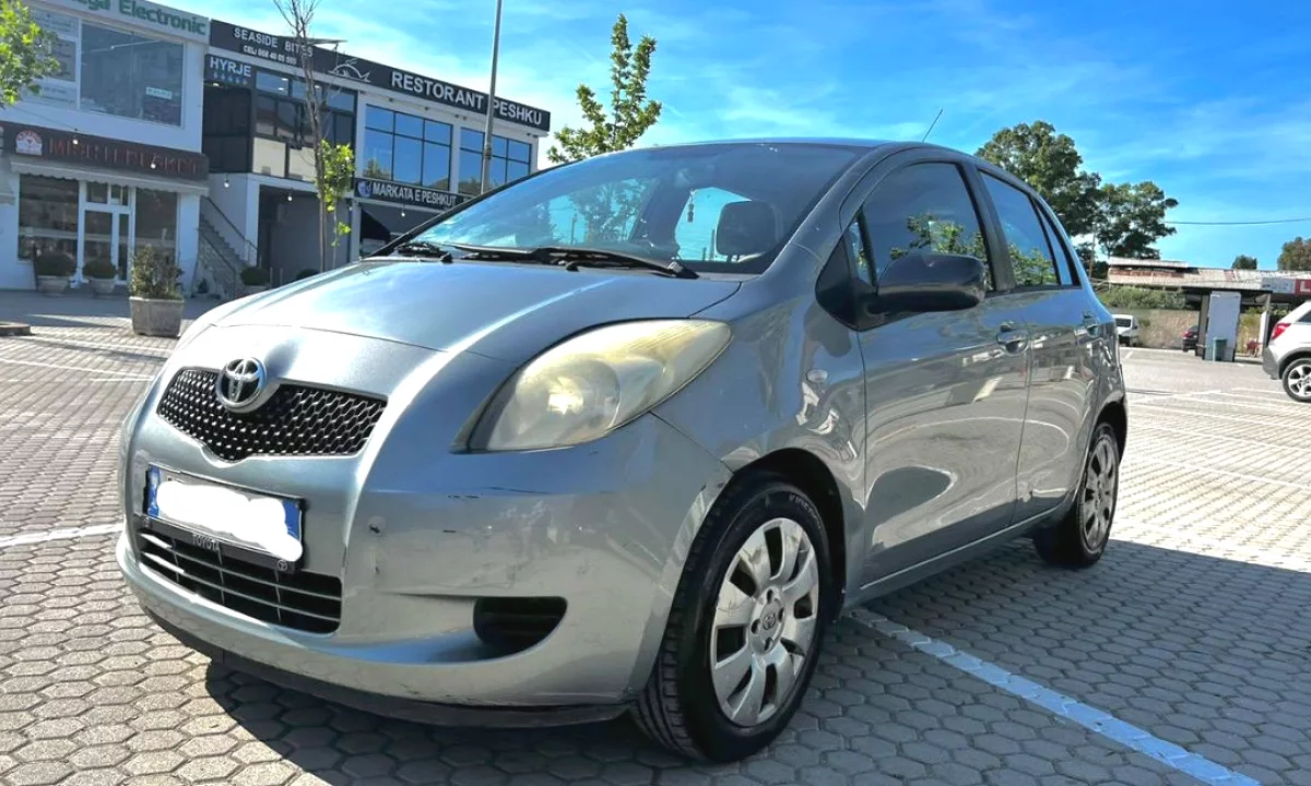 Makina ne shitje ne Tirane, Toyota, 2006 gasoline-gas,Kambio Automatik Pagesa 350,000  Leke.