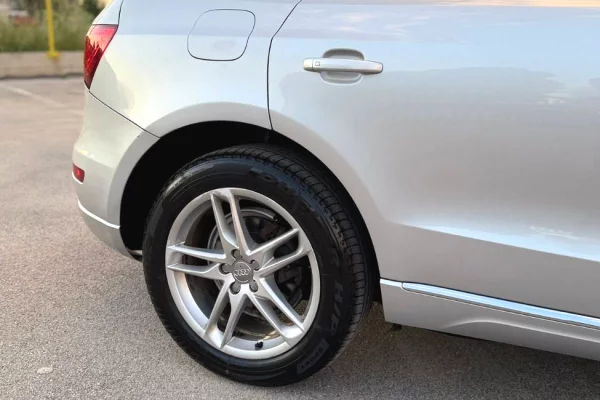 Makina ne shitje ne Tirane, Audi, 2015 Benzine,Kambio Automatik Pagesa 8,900  Euro.
