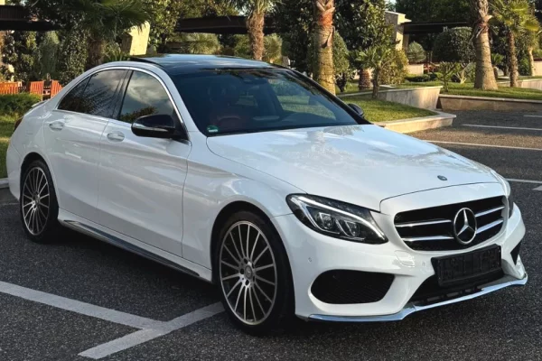 Makina ne shitje ne Tirane, Mercedes-Benz, 2015 Diesel,Kambio Automatik Pagesa 14,900  Euro.
