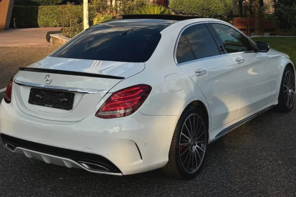 Makina ne shitje ne Tirane, Mercedes-Benz, 2015 Diesel,Kambio Automatik Pagesa 14,900  Euro.