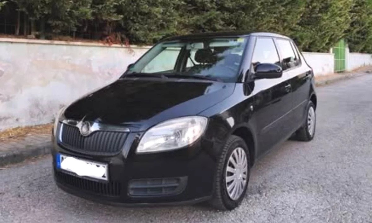 Makina ne shitje ne Tirane, Skoda, 2010 Benzine,Kambio Manual Pagesa 2,900  Euro.