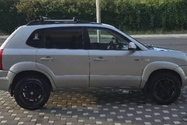 Makina ne shitje ne Durres, Hyundai, 2007 Diesel,Kambio Manual Pagesa 320,000  Leke.