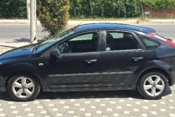 Makina ne shitje ne Durres, Ford, 2007 Diesel,Kambio Manual Pagesa 190,000  Leke.